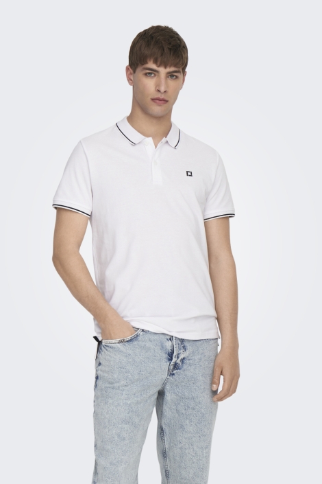 Only & Sons witte heren polo | Model vooraanzicht