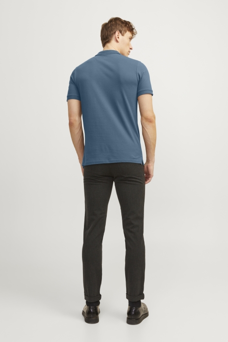 Jack & Jones blauwe heren polo | Model achteraanzicht