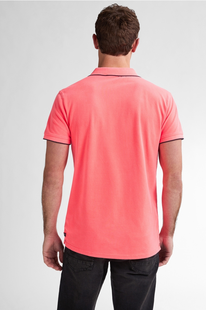 Petrol Industries oranje heren polo | Model achteraanzicht