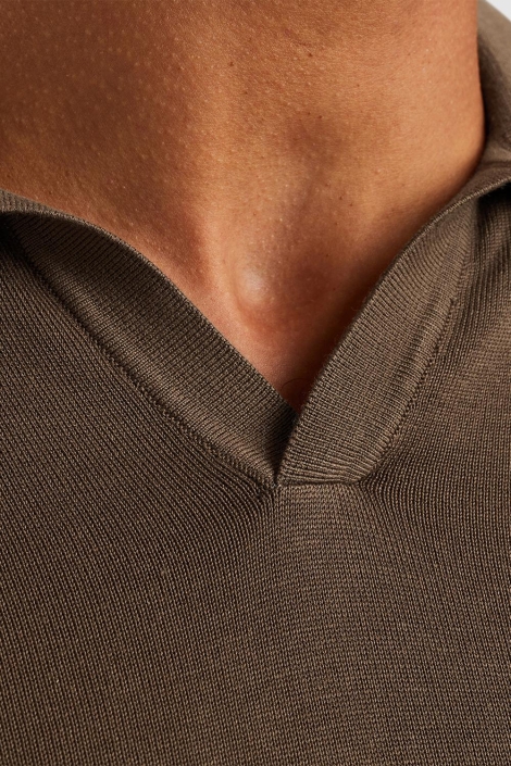 Cast Iron bruine heren polo | Close up