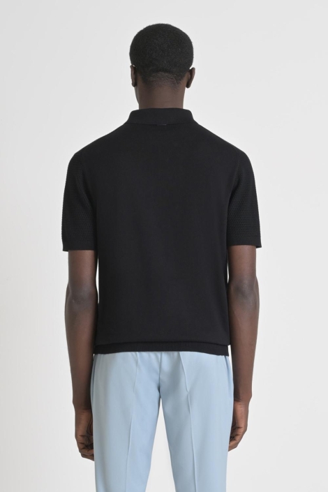Antony Morato zwarte heren polo | Model achteraanzicht