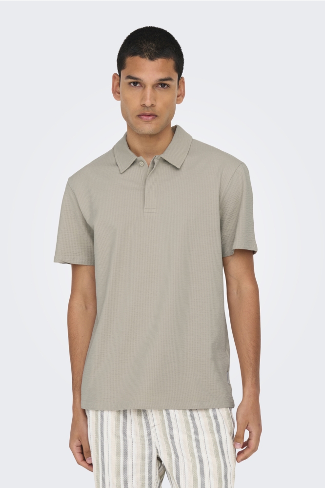 Only & Sons beige heren polo | Model vooraanzicht