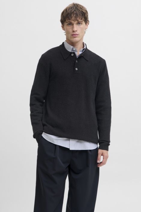 Jack & Jones zwarte heren trui | Model vooraanzicht