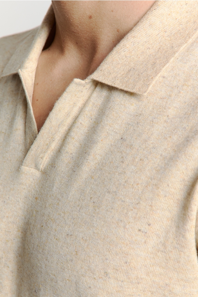 NO-EXCESS zand heren polo | Close up