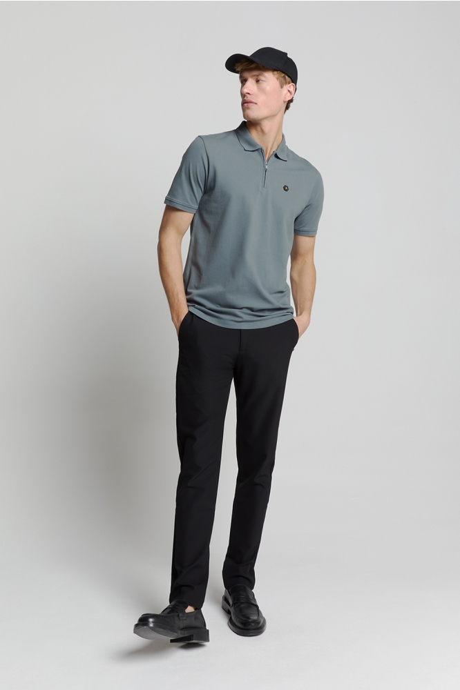 NO-EXCESS blauwe heren polo | Model