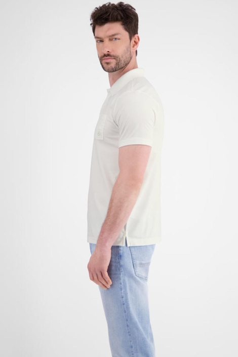 Lerros witte heren polo | Model zijaanzicht