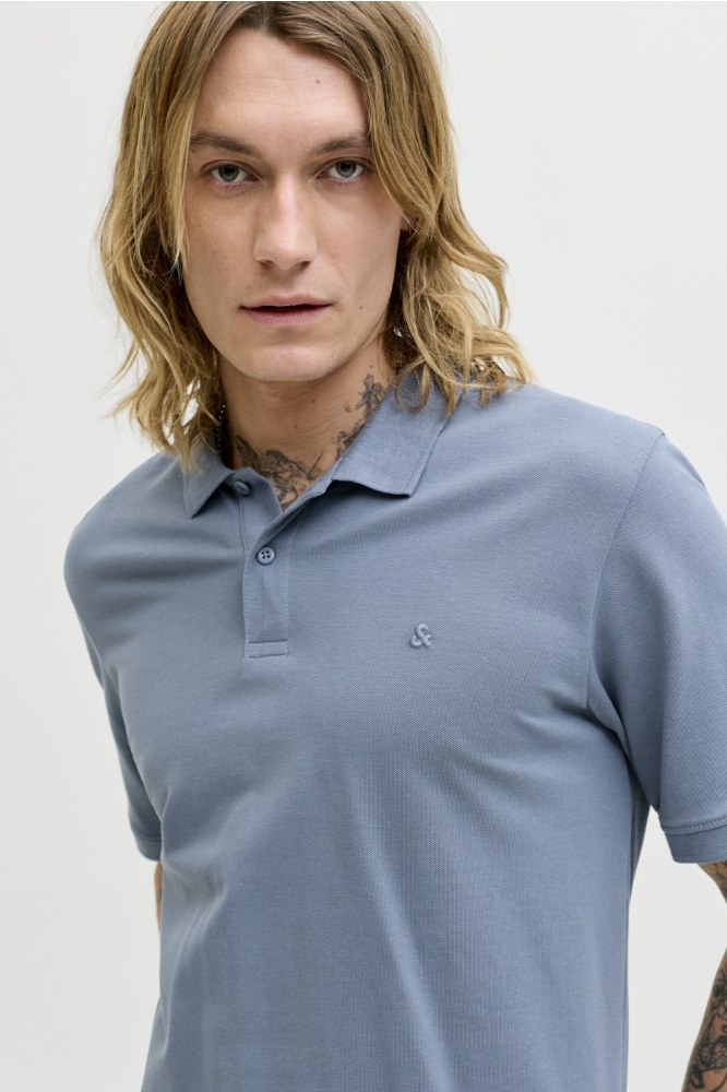 Jack & Jones blauwe heren polo | Model vooraanzicht