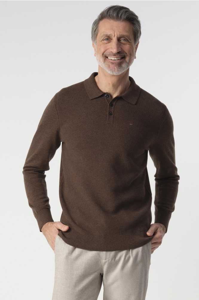 Campbell bruine heren polo | Model vooraanzicht