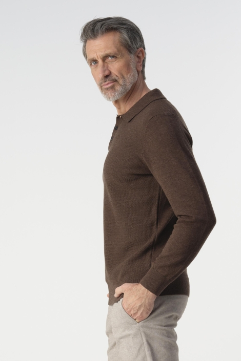 Campbell bruine heren polo | Model zijaanzicht