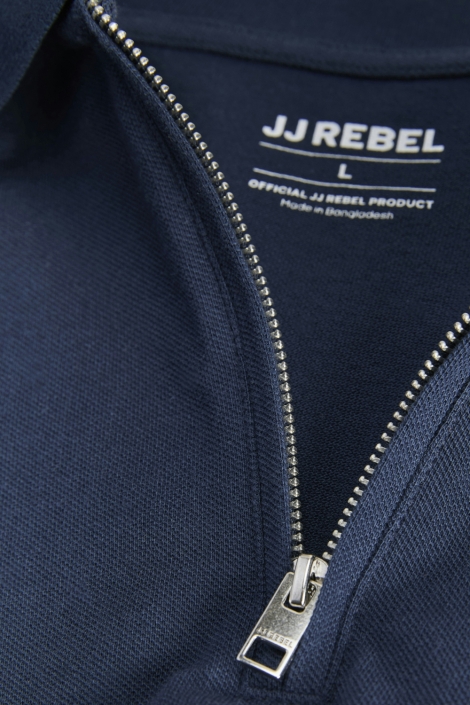 JJ Rebel blauwe heren polo | Close up