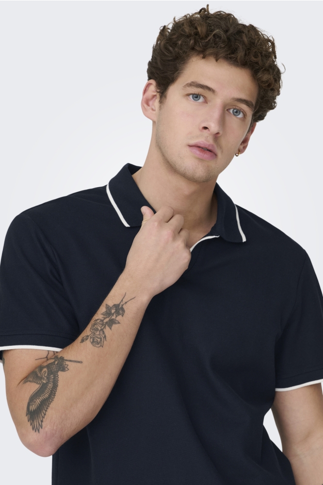 Only & Sons blauwe heren polo | Close up