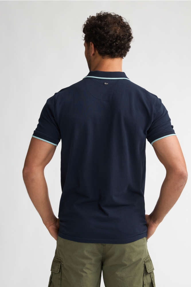 Petrol Industries blauwe heren polo | Model achteraanzicht