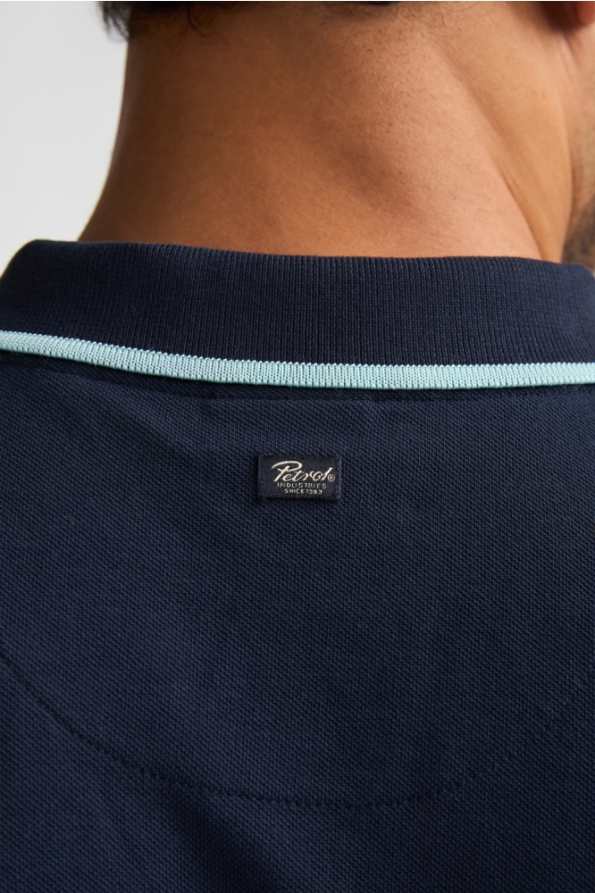 Petrol Industries blauwe heren polo | Close up