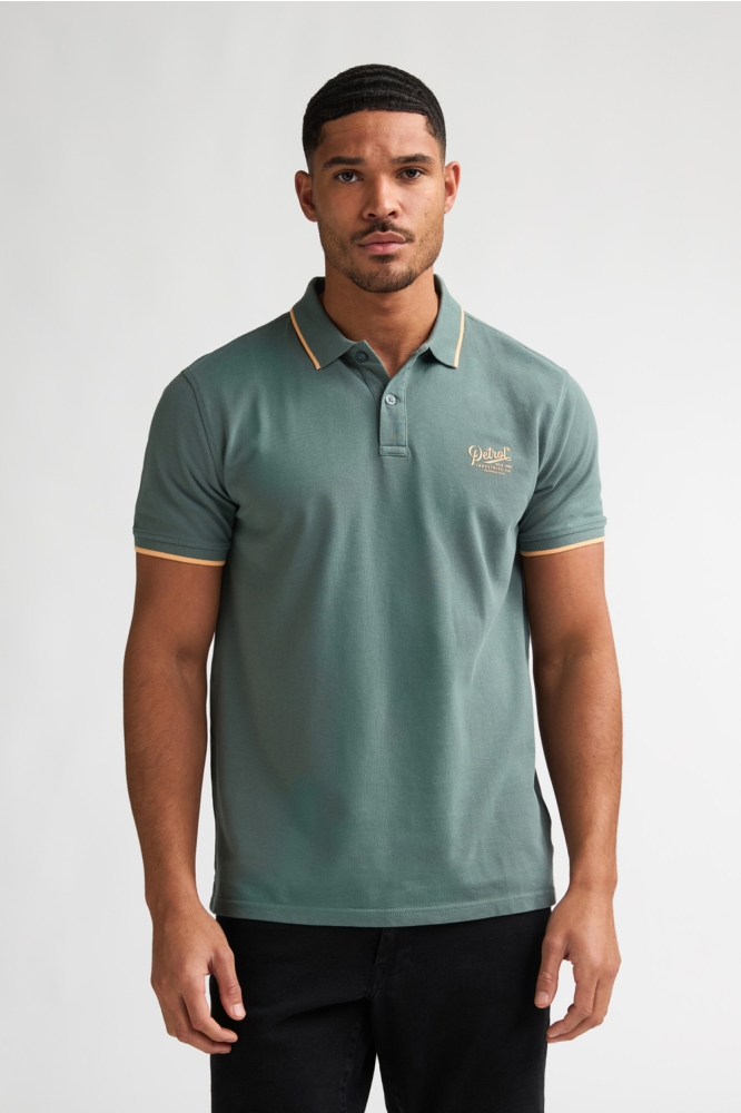 Petrol Industries groene heren polo | Model vooraanzicht