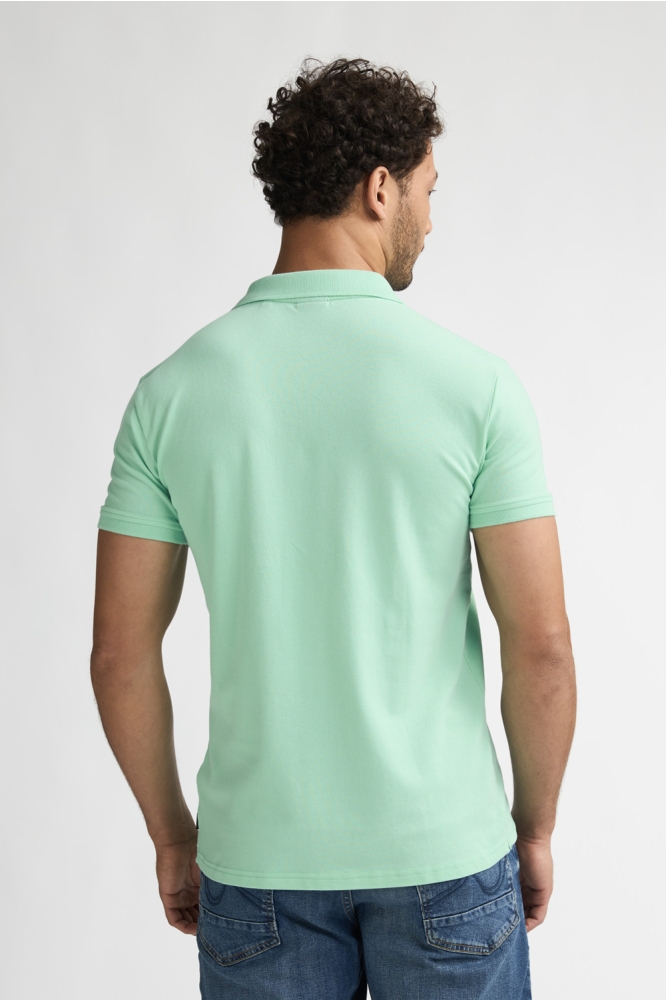 Petrol Industries groene heren polo | Model achteraanzicht