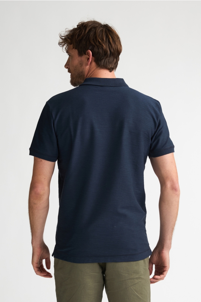Petrol Industries blauwe heren polo | Model achteraanzicht