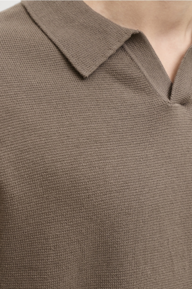 Jack & Jones bruine heren polo | Close up