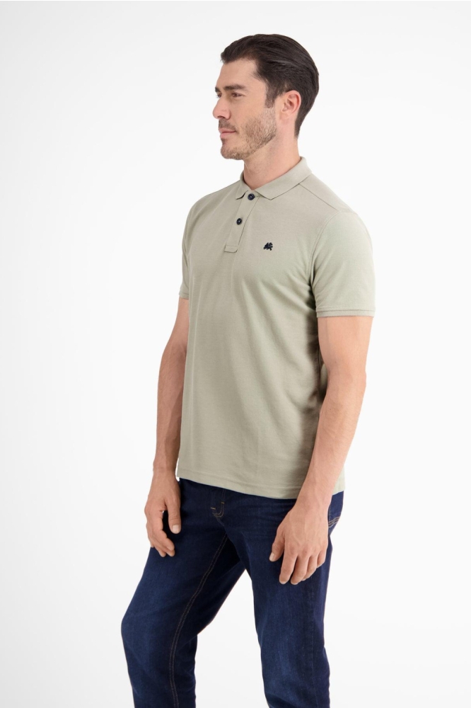 Lerros groene heren polo | Model zijaanzicht