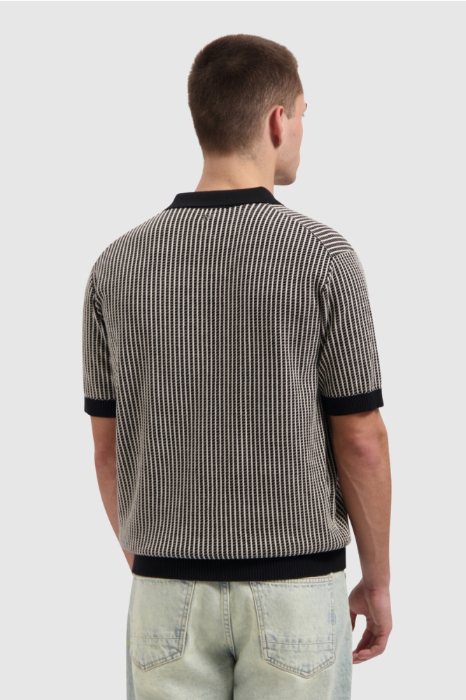 Pure Path zwarte heren polo | Model achteraanzicht