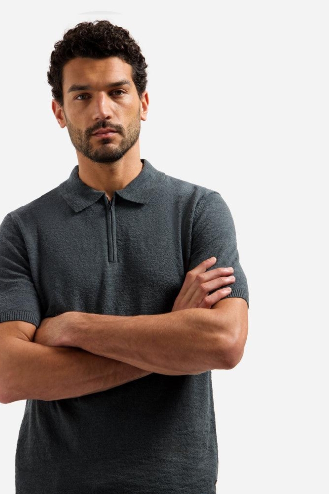 NO-EXCESS grijze heren polo | Model vooraanzicht