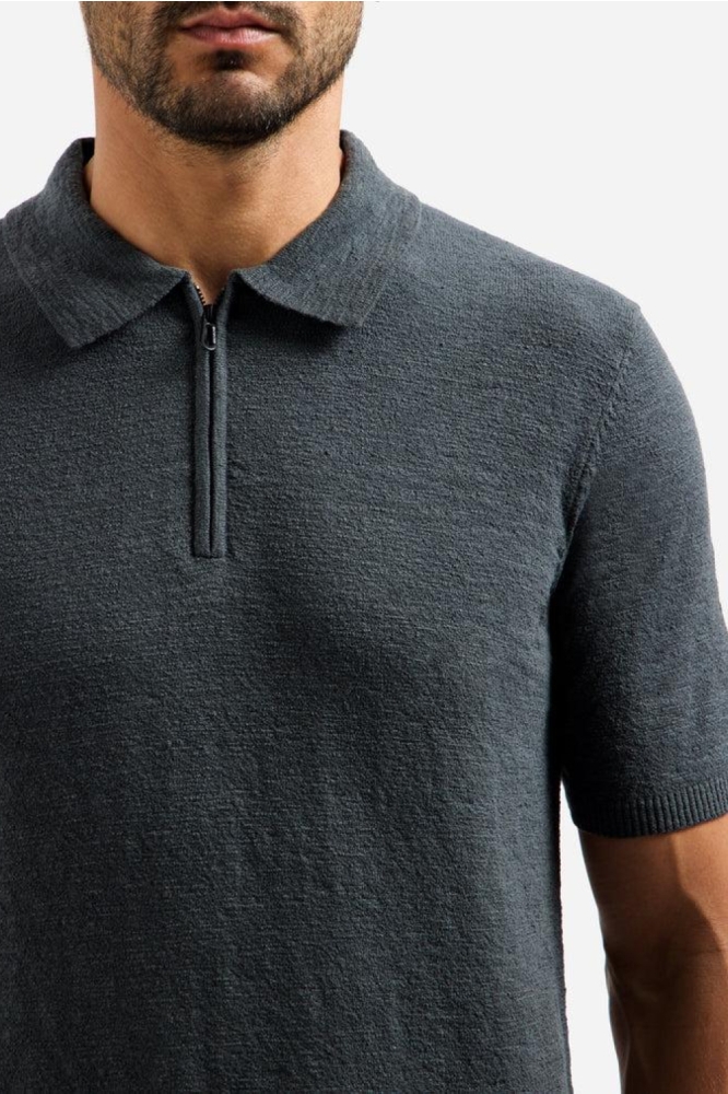 NO-EXCESS grijze heren polo | Close up