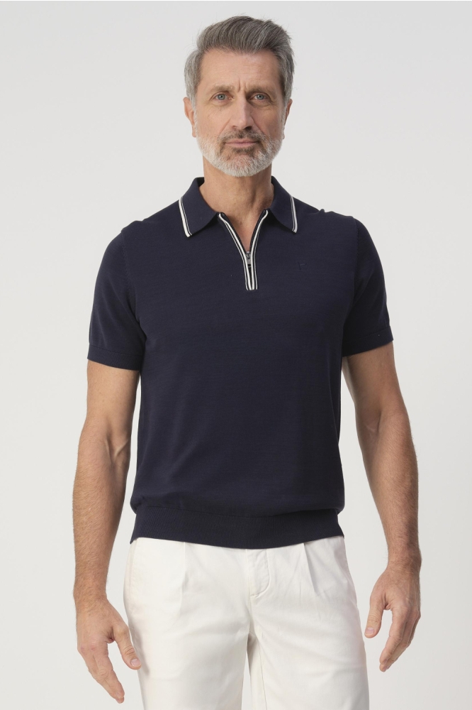 Campbell blauwe heren polo | Model vooraanzicht