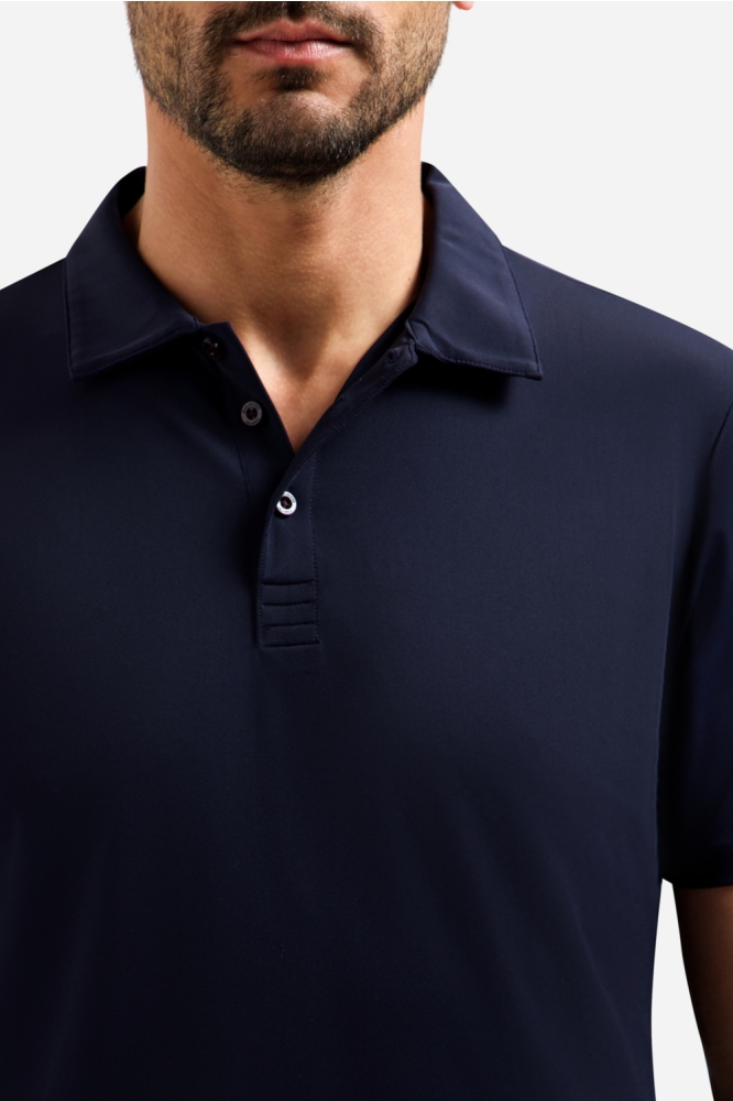 NO-EXCESS blauwe heren polo | Close up