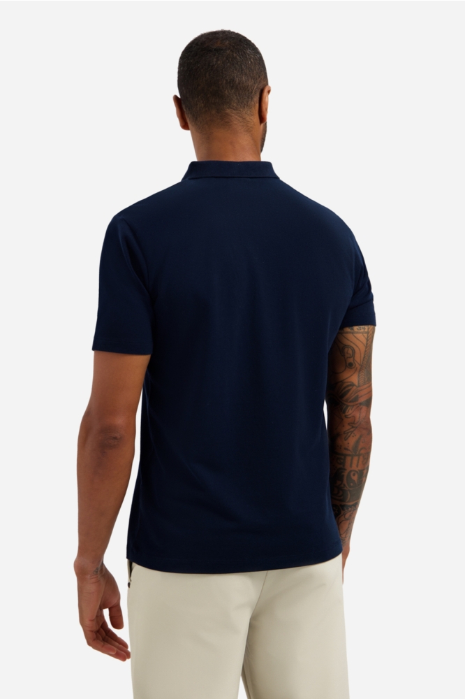 NO-EXCESS blauwe heren polo | Model achteraanzicht