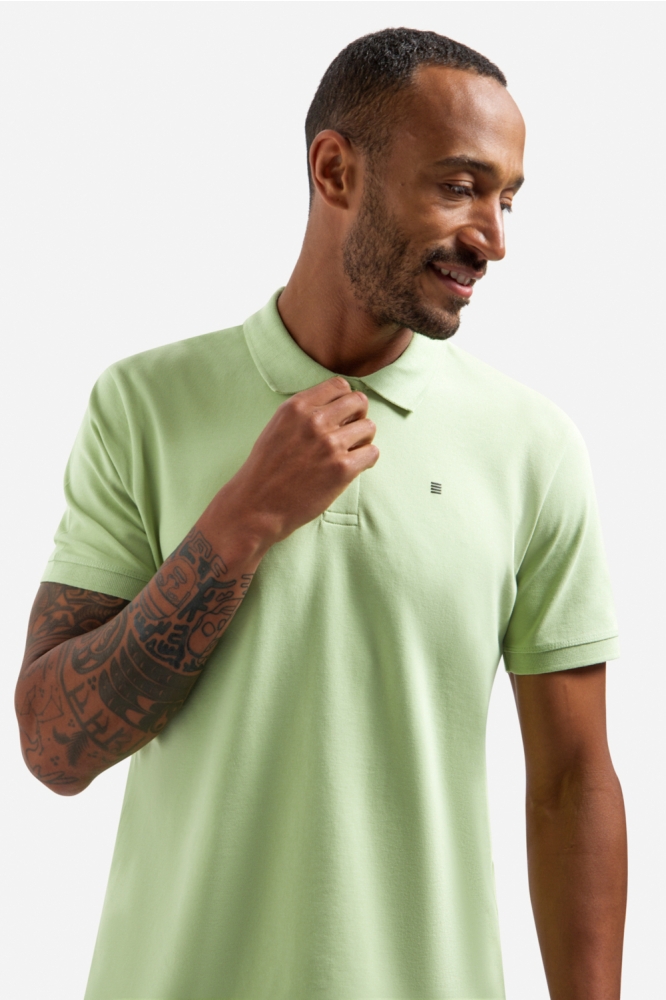 NO-EXCESS groene heren polo | Close up