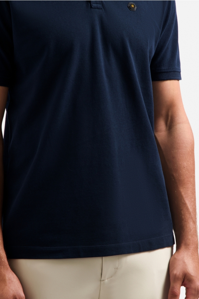 NO-EXCESS blauwe heren polo | Close up