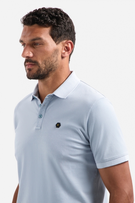 NO-EXCESS blauwe heren polo | Close up