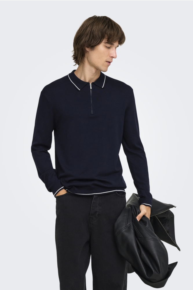 Only & Sons blauwe heren polo | Model achteraanzicht