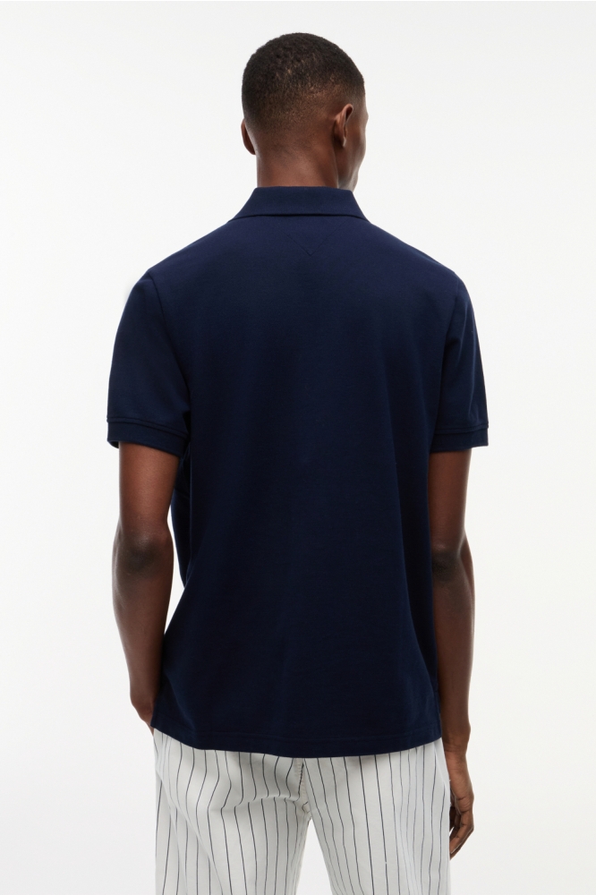 Tommy Jeans blauwe heren polo | Model achteraanzicht