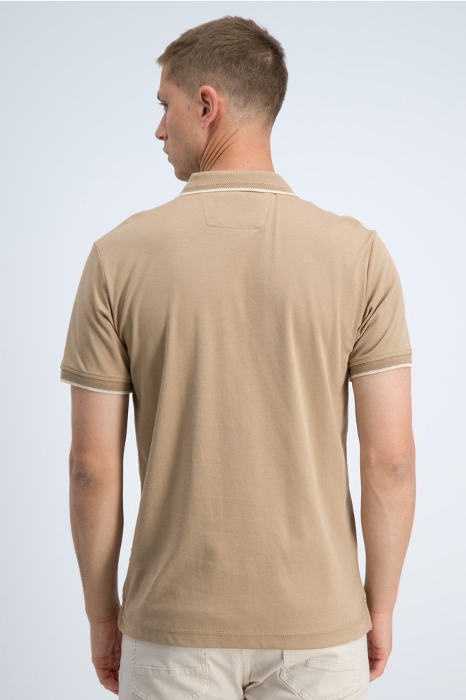 Gabbiano camel heren polo | Model achteraanzicht
