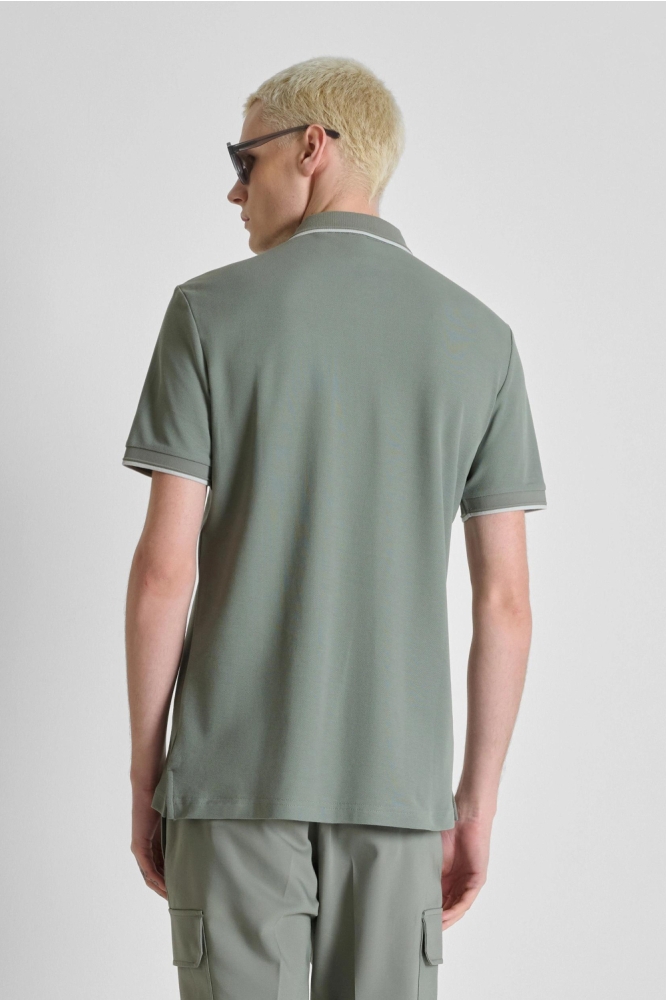 Antony Morato groene heren polo | Model achteraanzicht