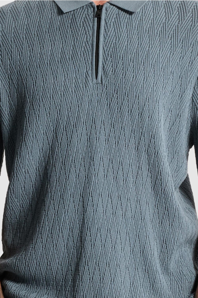 Cast Iron blauwe heren polo | Close up