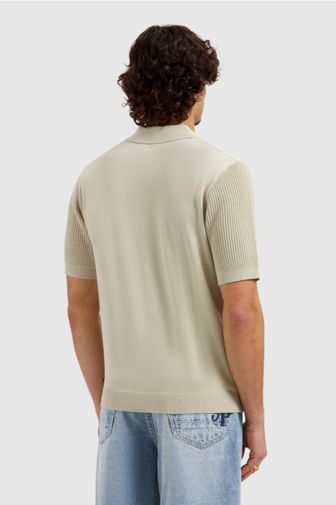 Pure Path zand heren polo | Model achteraanzicht