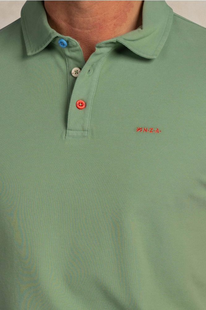 NZA groene heren polo | Close up