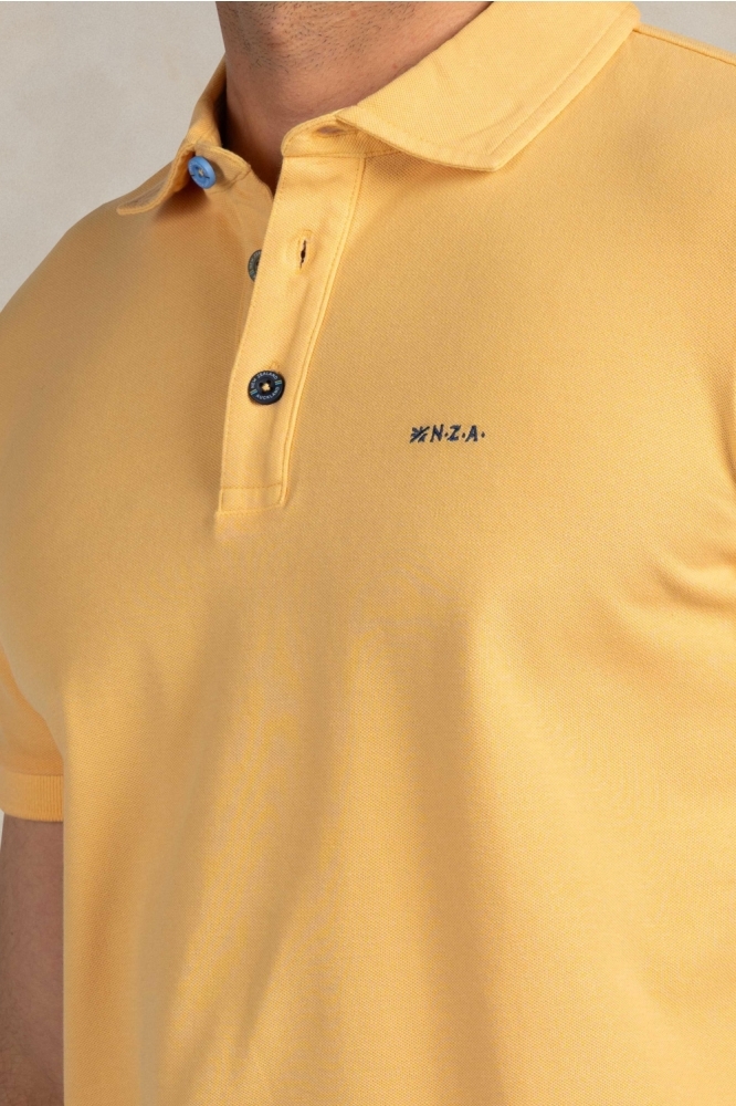 NZA gele heren polo | Close up