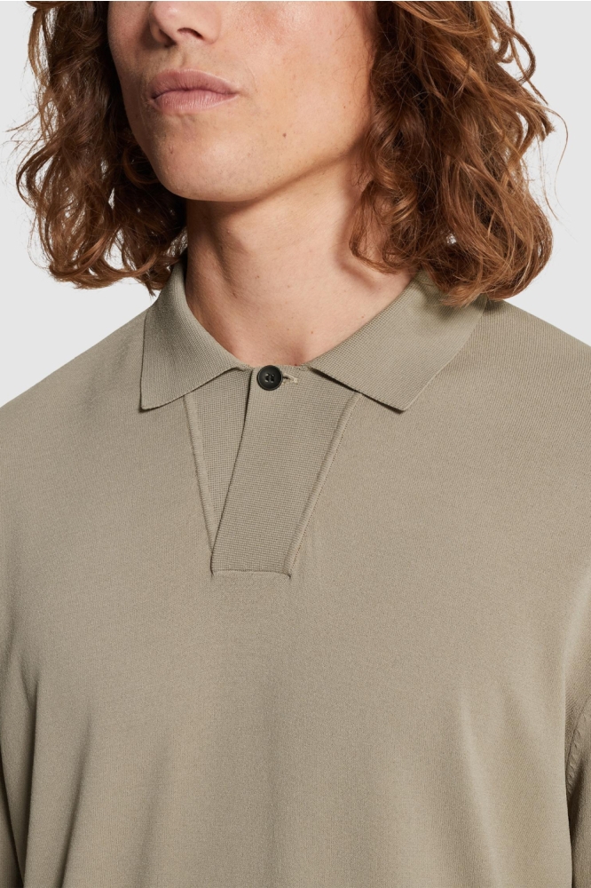 Cast Iron taupe heren polo | Close up