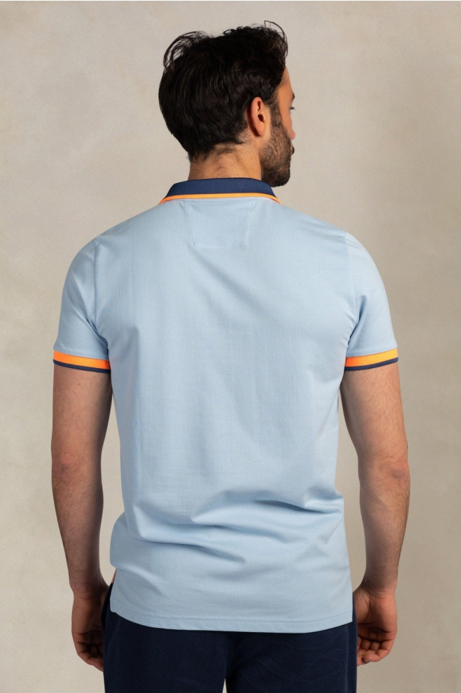 NZA blauwe heren polo | Model achteraanzicht