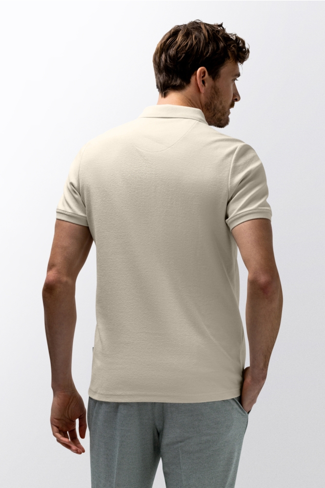 State of Art ecru heren polo | Model achteraanzicht