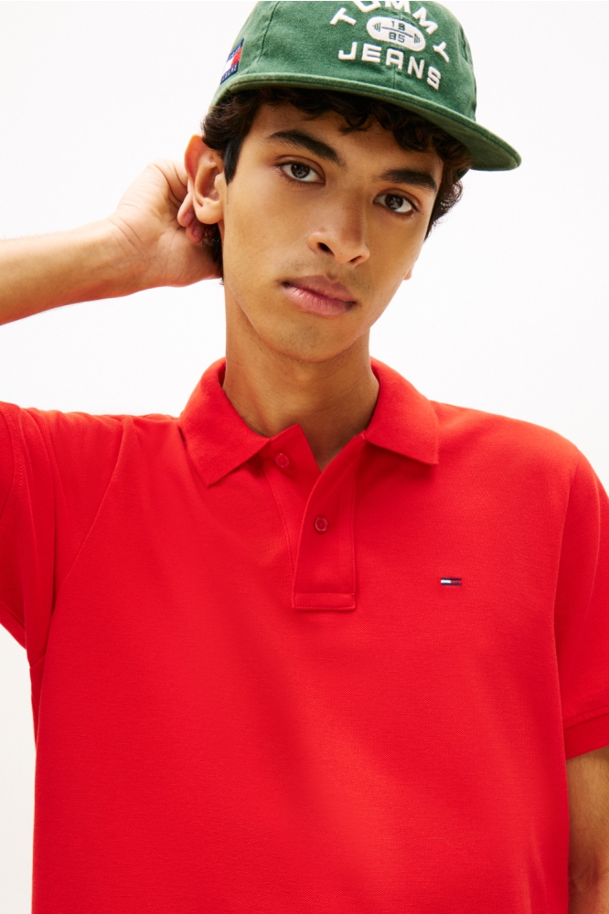 Tommy Jeans rode heren polo | Close up