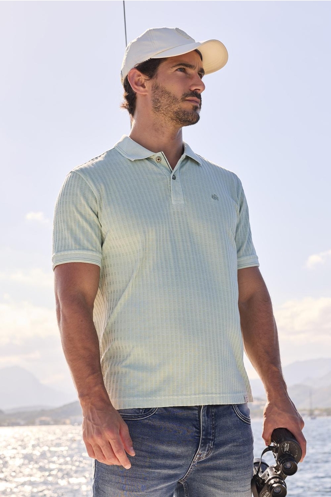 Lerros groene heren polo | Model vooraanzicht