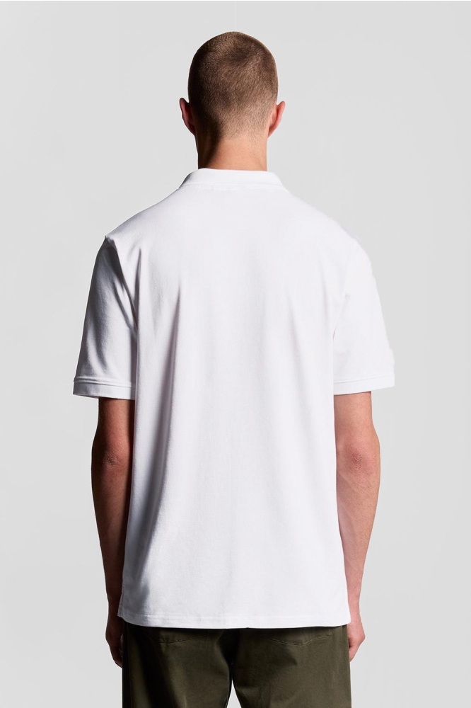 Lyle & Scott witte heren polo | Model achteraanzicht