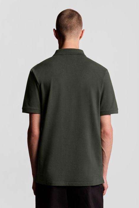 Lyle & Scott groene heren polo | Model achteraanzicht