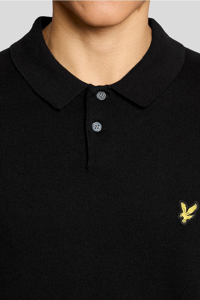 Lyle & Scott zwarte heren polo | Close up