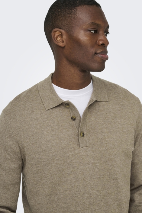 Only & Sons taupe heren polo | Close up