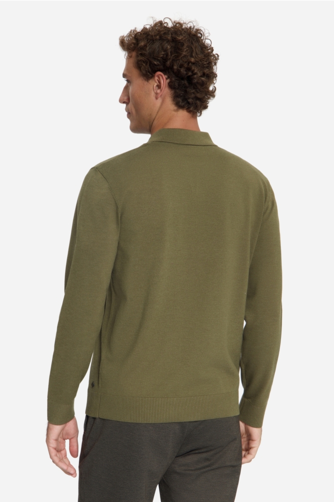 NO-EXCESS groene heren trui | Model achteraanzicht