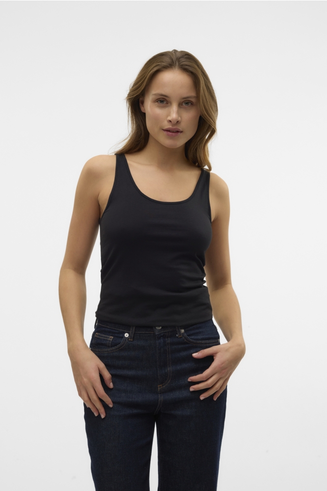 Vero Moda zwarte dames top | Model vooraanzicht